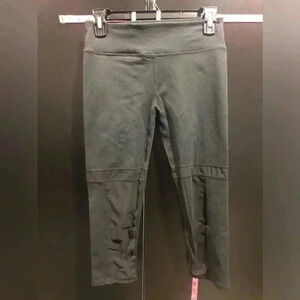Fabletics Athletic Crop leggings, mesh leg detail, key pocket